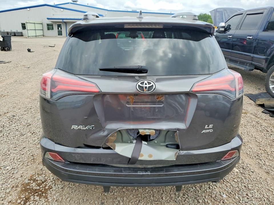 2018 Toyota Rav4 მანქანა იყიდება აუქციონზე, vin: JTMBFREV6JJ215698, აუქციონის ნომერი: 63718126