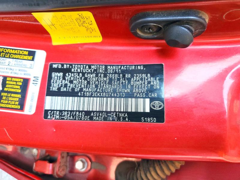 65690366 :رقم المزاد ، 4T1BF3EKXBU744313 vin ، 2011 Toyota Camry مزاد بيع