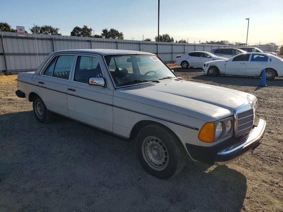 Продажа на аукционе авто 1980 Mercedes-benz 300d, vin: 12313012203116, номер лота: 64623236