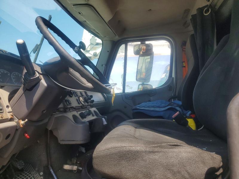 Продаж на аукціоні авто 2015 Freightliner M2, vin: 1FVACWDUXFHGF0253, номер лоту: 65442786