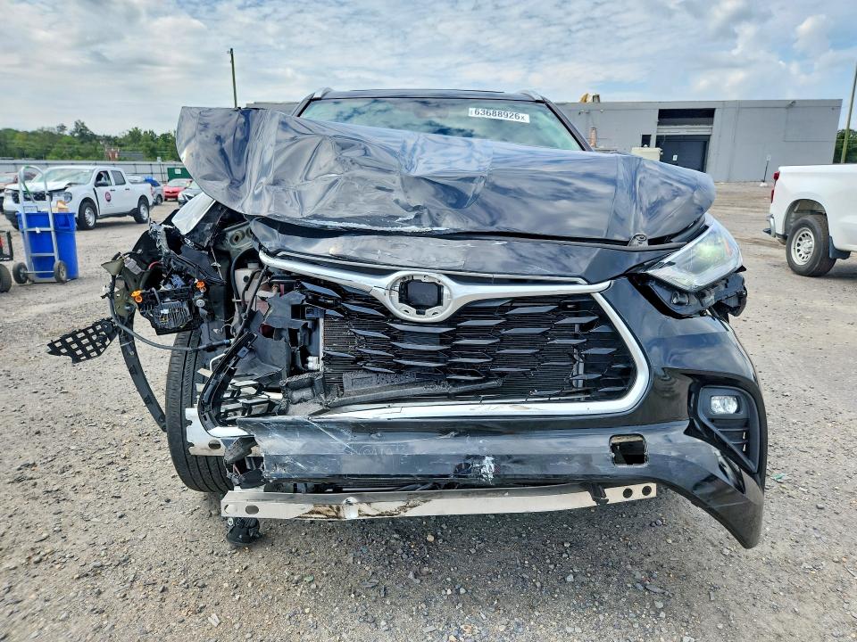 63688926 :رقم المزاد ، 5TDKDRAH6PS011520 vin ، 2023 Toyota Highlander مزاد بيع