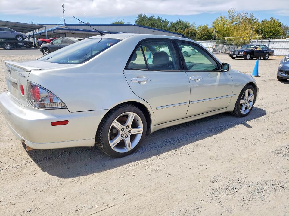 65729826 :رقم المزاد ، JTHBD192340091521 vin ، 2004 Lexus Is مزاد بيع