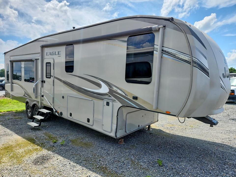60916546 :رقم المزاد ، 1UJCJ0BT0J1WD0349 vin ، 2018 Jayco Eagle مزاد بيع