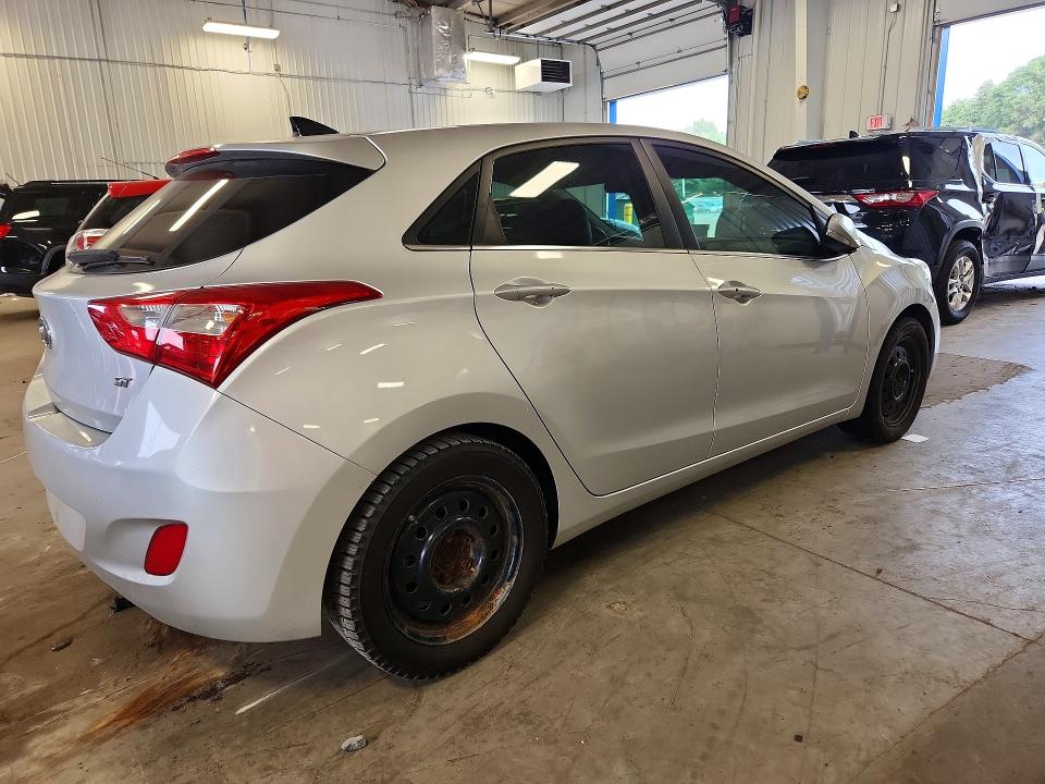 2013 Hyundai Elantra Gt მანქანა იყიდება აუქციონზე, vin: KMHD35LE5DU155649, აუქციონის ნომერი: 65036336
