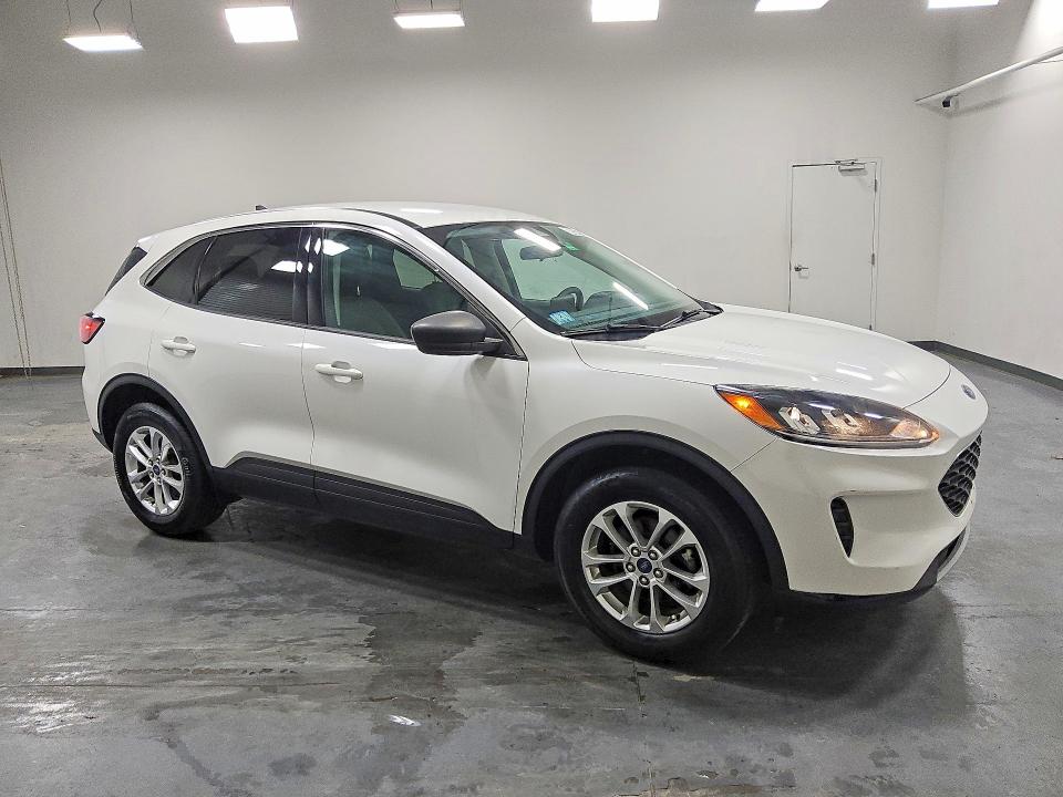 Продаж на аукціоні авто 2022 Ford Escape, vin: 1FMCU9G68NUA60944, номер лоту: 62834576