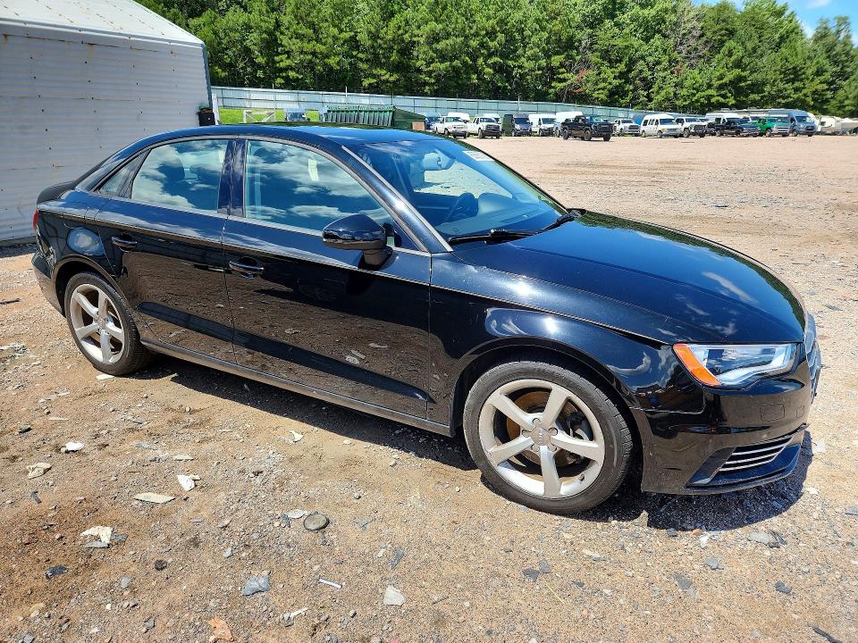 Продажа на аукционе авто 2015 Audi A3, vin: WAUACGFF4F1012538, номер лота: 65565706
