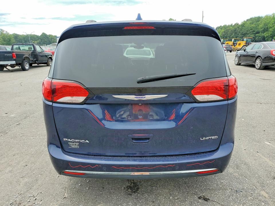 63561156 :رقم المزاد ، 2C4RC1GG5JR273918 vin ، 2018 Chrysler Pacifica مزاد بيع
