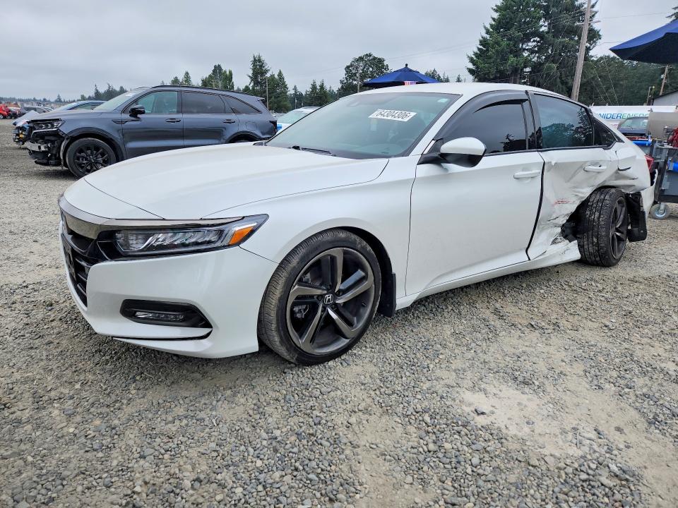 64304306 :رقم المزاد ، 1HGCV1F30JA056314 vin ، 2018 Honda Accord مزاد بيع