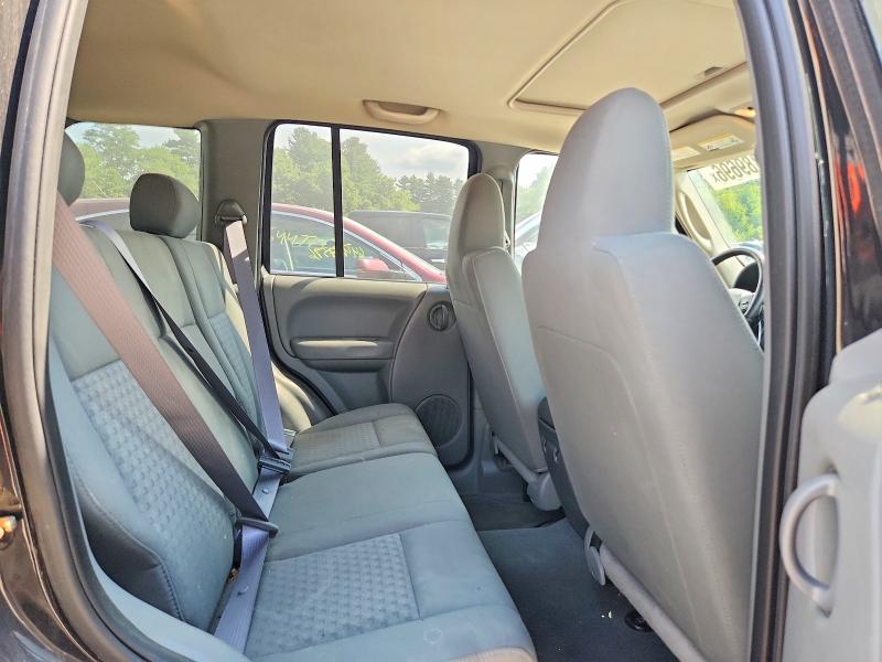 2005 Jeep Liberty მანქანა იყიდება აუქციონზე, vin: 1J4GL48KX5W585588, აუქციონის ნომერი: 63889696