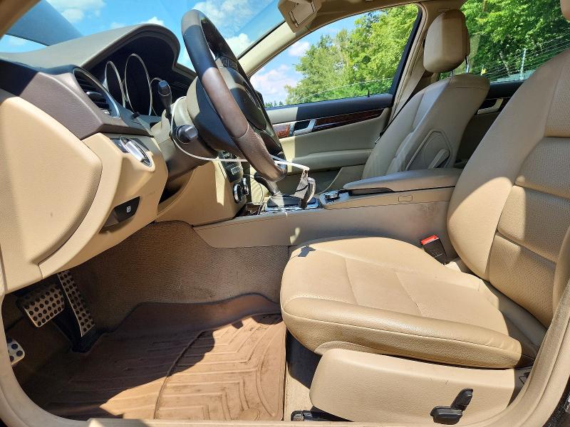 64365466 :رقم المزاد ، WDDGF8BB8CR198035 vin ، 2012 Mercedes-benz C مزاد بيع