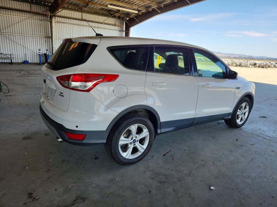 2014 Ford Escape მანქანა იყიდება აუქციონზე, vin: 1FMCU9GX2EUC76362, აუქციონის ნომერი: 64420076