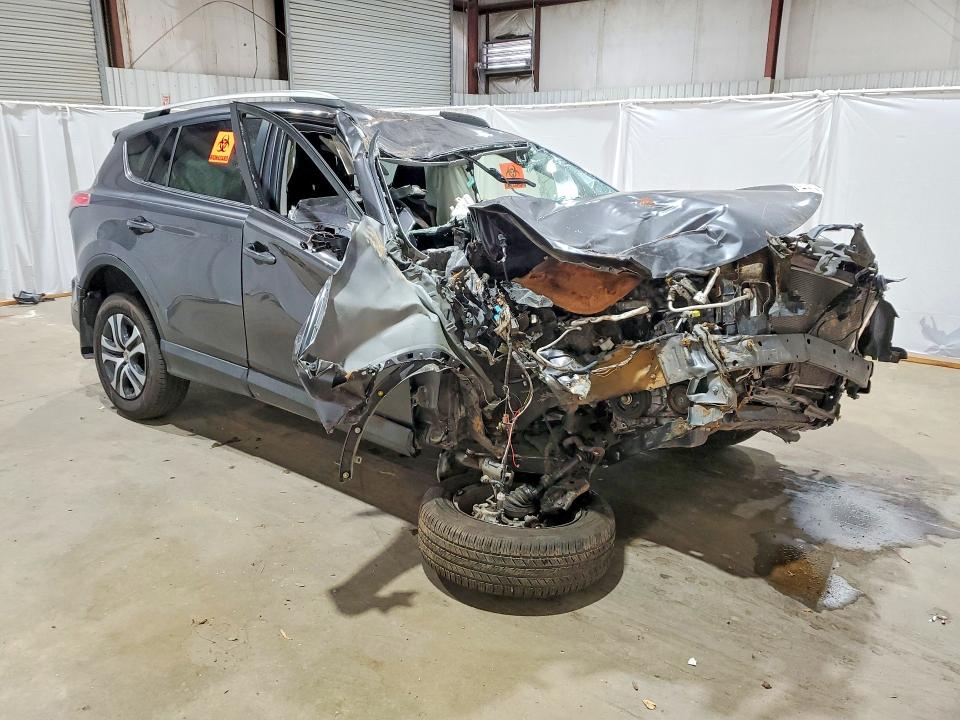 2018 Toyota Rav4 მანქანა იყიდება აუქციონზე, vin: JTMZFREV3JJ153840, აუქციონის ნომერი: 63508846