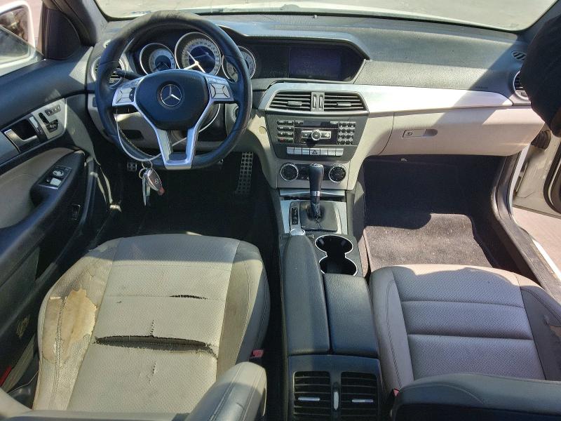 2012 Mercedes-benz C მანქანა იყიდება აუქციონზე, vin: WDDGJ4HB1CF752757, აუქციონის ნომერი: 64916006