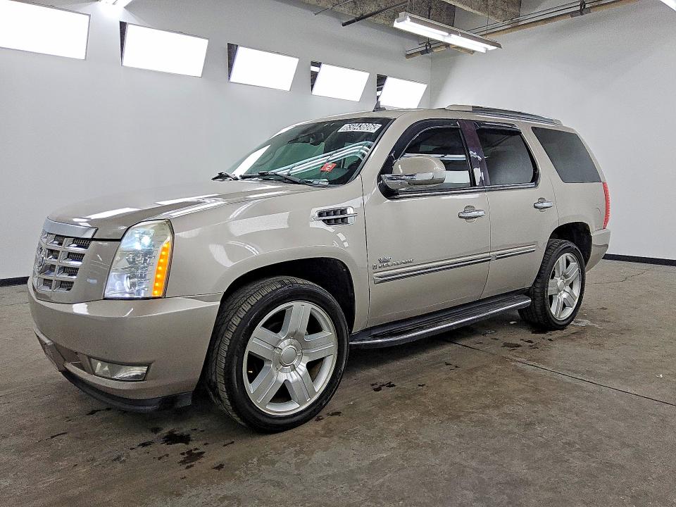2008 Cadillac Escalade მანქანა იყიდება აუქციონზე, vin: 1GYFK63898R141210, აუქციონის ნომერი: 65043606
