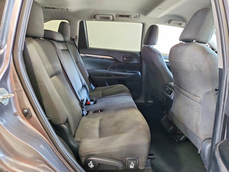 Продаж на аукціоні авто 2019 Toyota Highlander, vin: 5TDBZRFH1KS735795, номер лоту: 67352236
