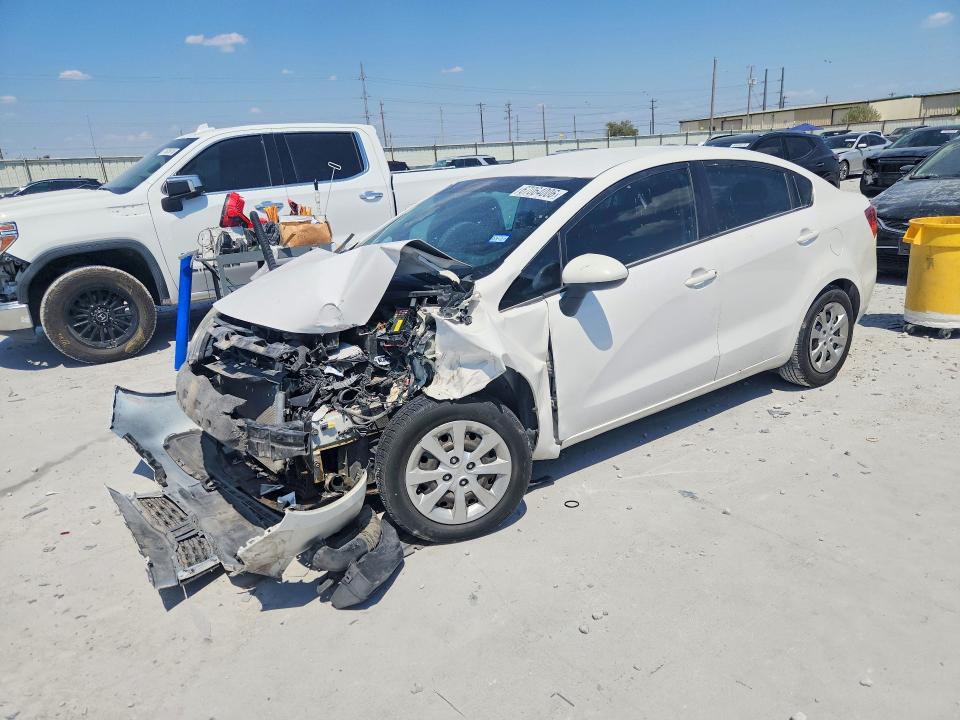 67064006 :رقم المزاد ، KNADM4A38F6515322 vin ، 2015 Kia Rio مزاد بيع