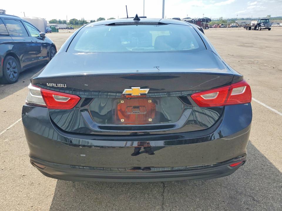 Продажа на аукционе авто 2018 Chevrolet Malibu, vin: 1G1ZC5ST2JF285973, номер лота: 64241826