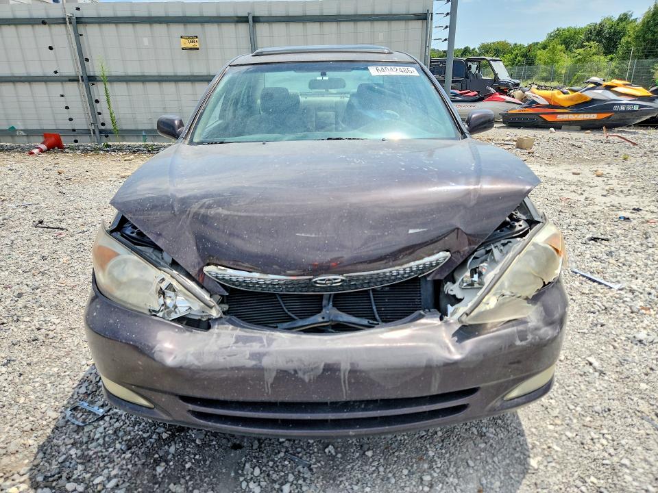 64042486 :رقم المزاد ، 4T1BF32K53U553307 vin ، 2003 Toyota Camry مزاد بيع