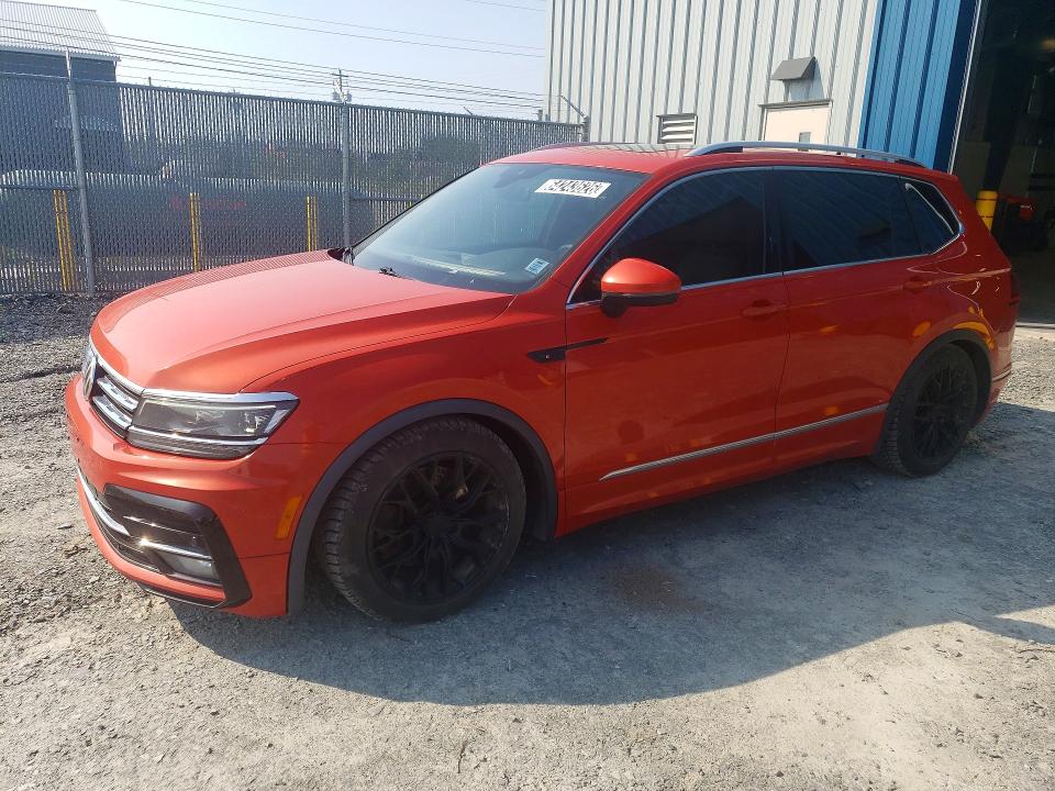 Продажа на аукционе авто 2018 Volkswagen Tiguan, vin: 3VV4B7AX9JM155324, номер лота: 64243626