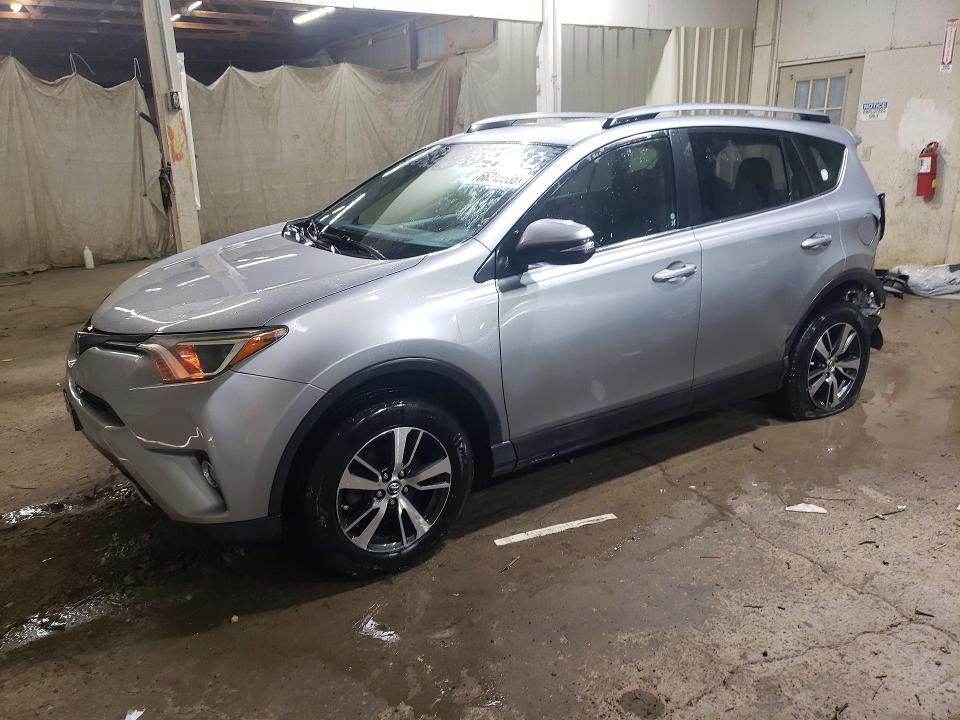Auction sale of the 2018 Toyota Rav4, vin: JTMRFREV7JD235259, lot number: 66215536