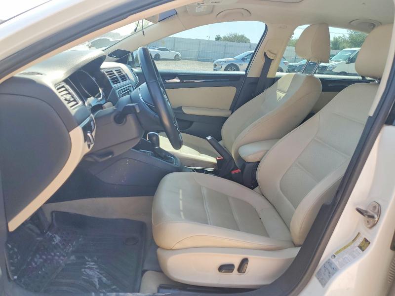 64651776 :رقم المزاد ، 3VWLA7AJ6FM203696 vin ، 2015 Volkswagen Jetta مزاد بيع