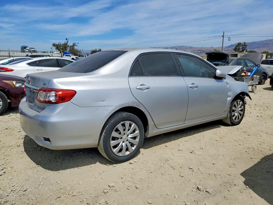 2013 Toyota Corolla მანქანა იყიდება აუქციონზე, vin: 5YFBU4EE1DP161686, აუქციონის ნომერი: 65036846