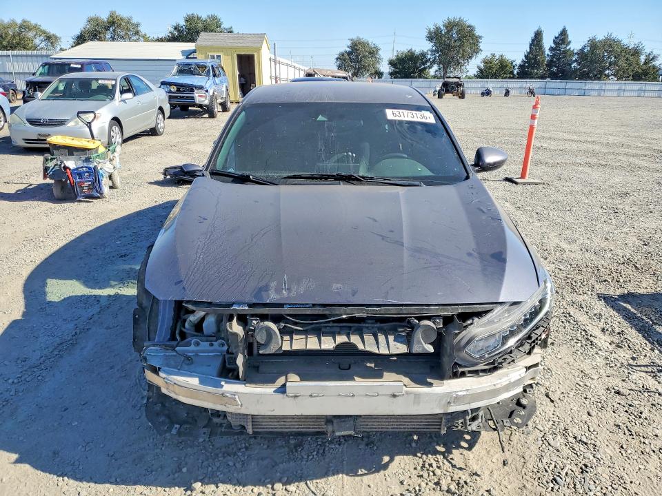 2018 Honda Accord მანქანა იყიდება აუქციონზე, vin: 1HGCV1F30JA181202, აუქციონის ნომერი: 63173136