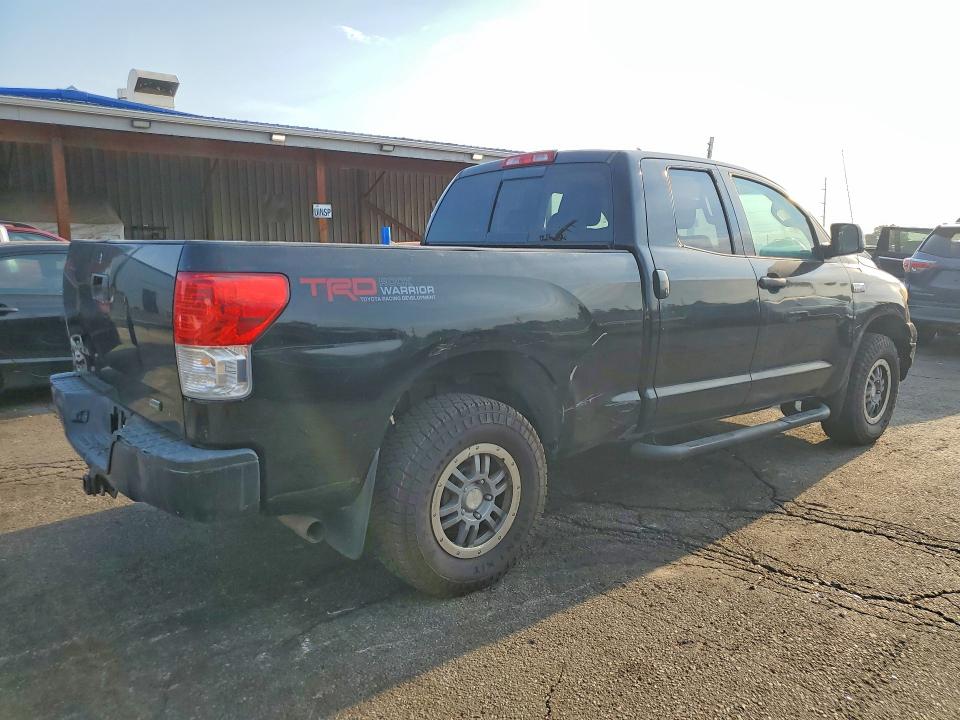 Продаж на аукціоні авто 2011 Toyota Tundra, vin: 5TFUW5F12BX165152, номер лоту: 64805616