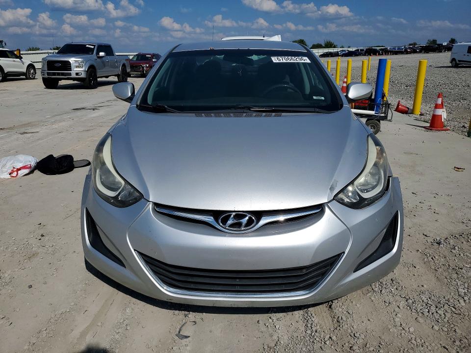 Продажа на аукционе авто 2015 Hyundai Elantra, vin: 5NPDH4AE5FH571281, номер лота: 67066296