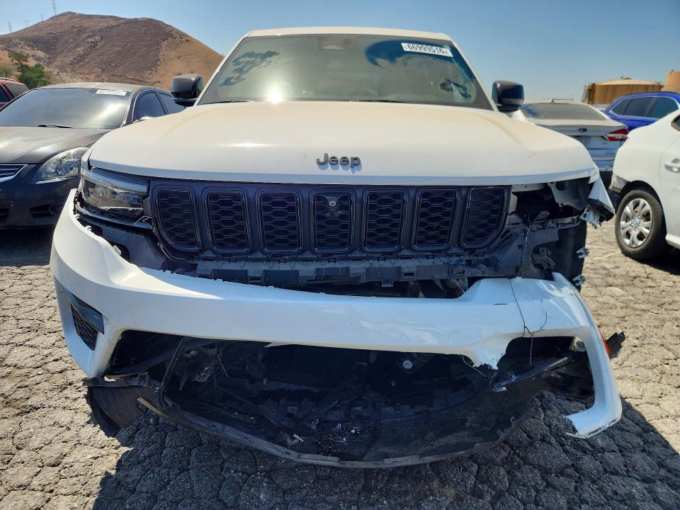 Продажа на аукционе авто 2023 Jeep Grand Cherokee, vin: 1C4RJGBG4PC511985, номер лота: 66999516