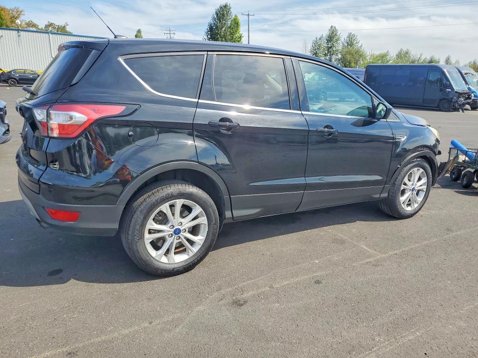 Aukcja sprzedaży 2017 Ford Escape, vin: 1FMCU9GD8HUC77817, numer aukcji: 65707256
