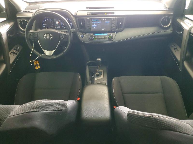 63696706 :رقم المزاد ، 2T3RFREV3JW796397 vin ، 2018 Toyota Rav4 مزاد بيع