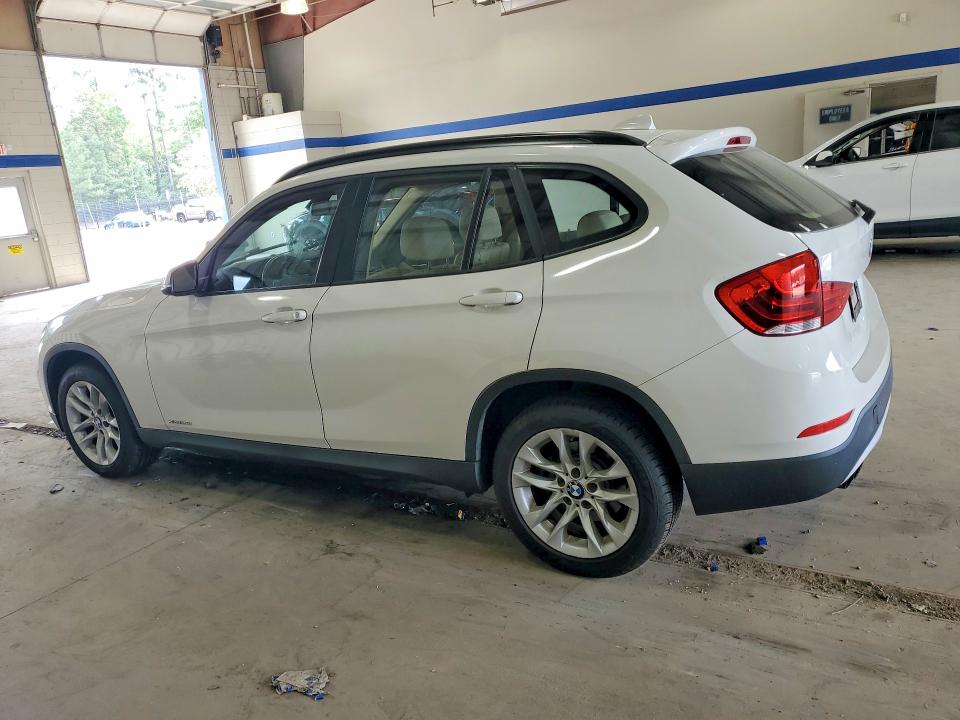 2015 Bmw X1 მანქანა იყიდება აუქციონზე, vin: WBAVL1C54FVY40446, აუქციონის ნომერი: 65695046
