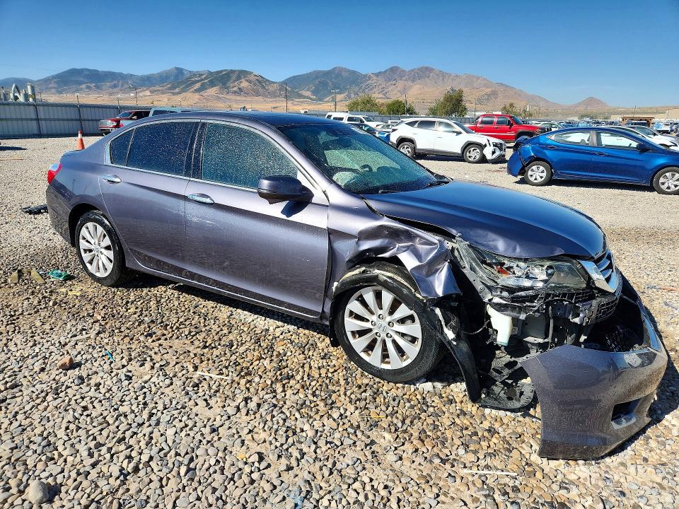 66282556 :رقم المزاد ، 1HGCR3F84FA032701 vin ، 2015 Honda Accord مزاد بيع