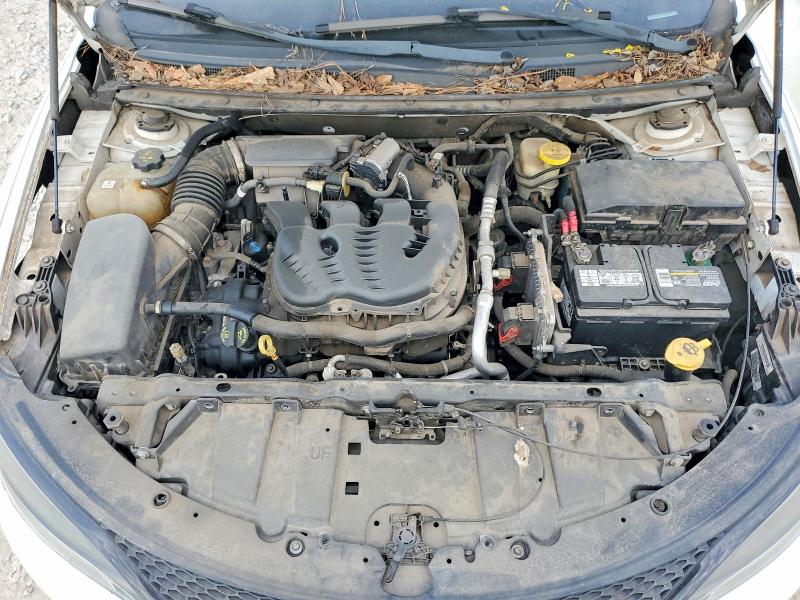 64079526 :رقم المزاد ، 1C3CCCBGXFN582690 vin ، 2015 Chrysler 200 مزاد بيع