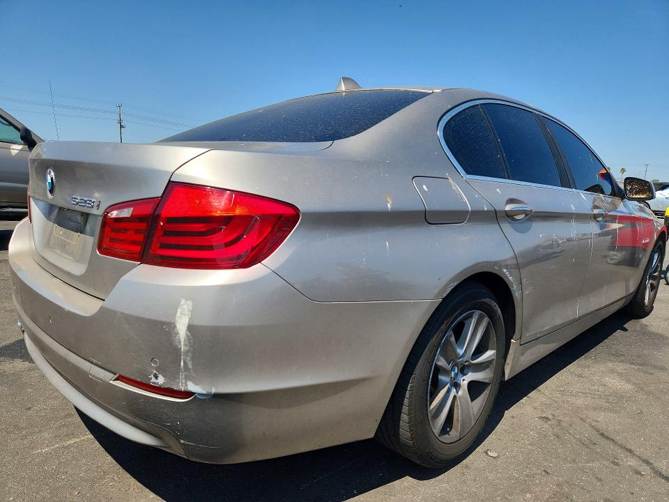 64296546 :رقم المزاد ، WBAXG5C55CDW85458 vin ، 2012 Bmw 528 مزاد بيع