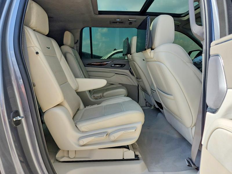 2022 Cadillac Escalade მანქანა იყიდება აუქციონზე, vin: 1GYS3RKL1NR135111, აუქციონის ნომერი: 63856166