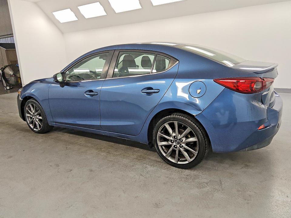 2018 Mazda 3 მანქანა იყიდება აუქციონზე, vin: 3MZBN1V33JM257880, აუქციონის ნომერი: 63696356