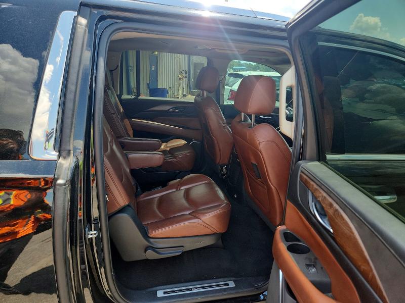 64642156 :رقم المزاد ، 1GYS4JKJ6FR260782 vin ، 2015 Cadillac Escalade مزاد بيع