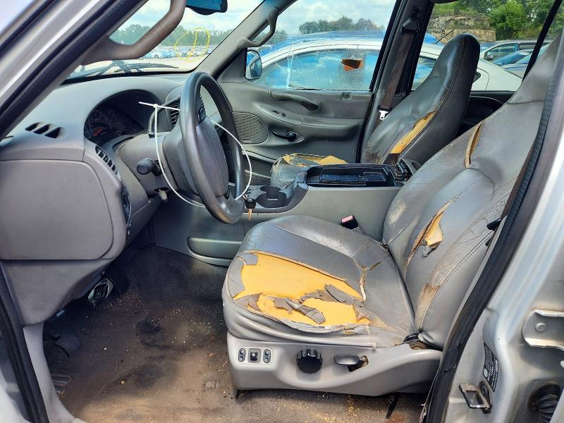 Продажа на аукционе авто 2002 Ford Expedition, vin: 1FMRU15L32LA49565, номер лота: 58950996