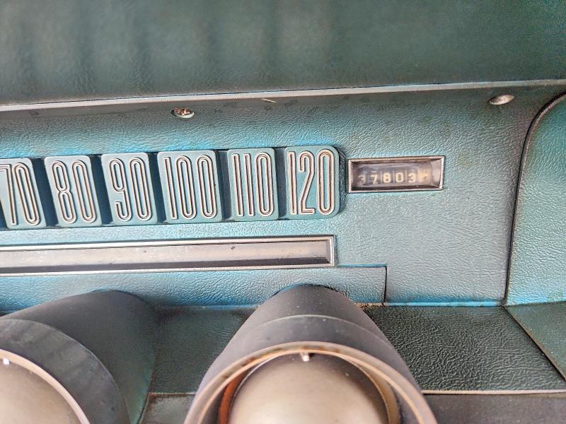 63519216 :رقم المزاد ، 5Y83Z138829 vin ، 1965 Ford Thunderbird مزاد بيع