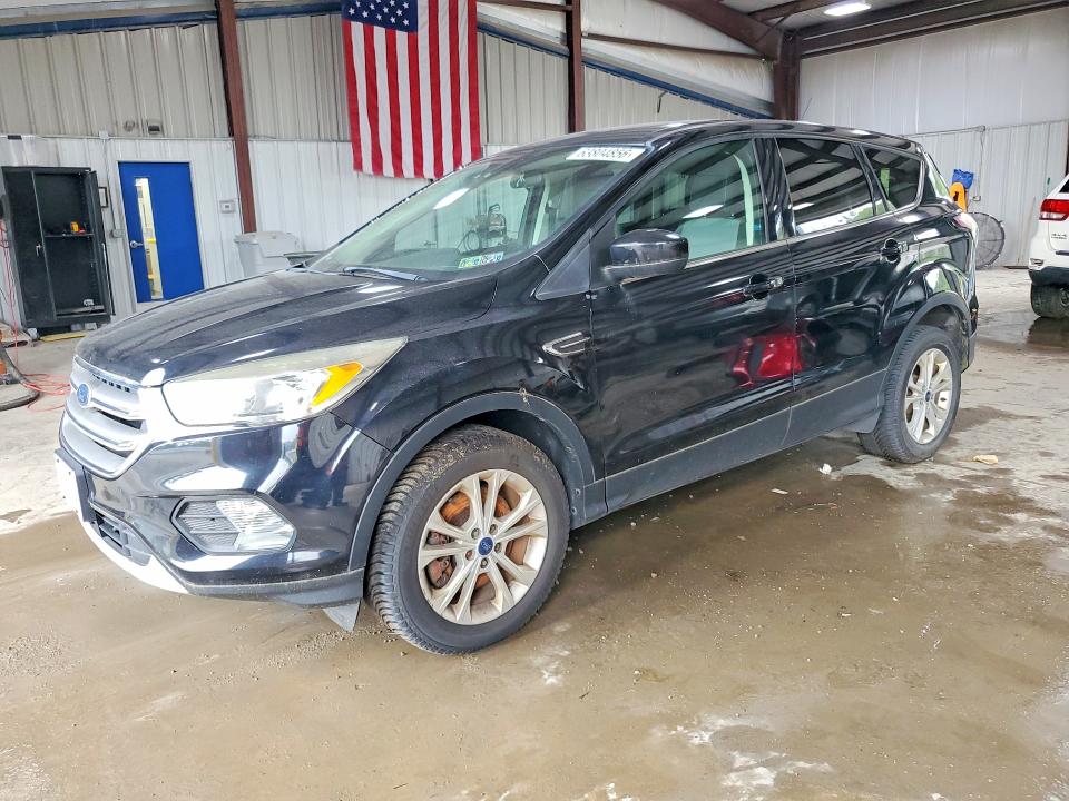 2017 Ford Escape მანქანა იყიდება აუქციონზე, vin: 1FMCU9GD4HUC08624, აუქციონის ნომერი: 63804856