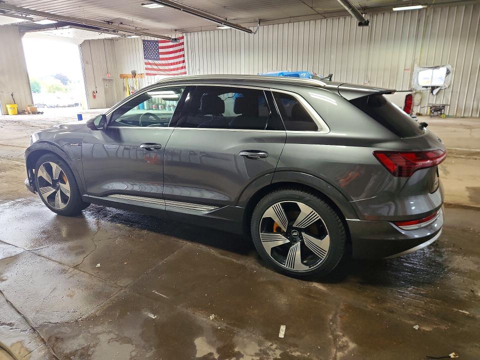 63448696 :رقم المزاد ، WA1VAAGE9KB007489 vin ، 2019 Audi E-tron مزاد بيع