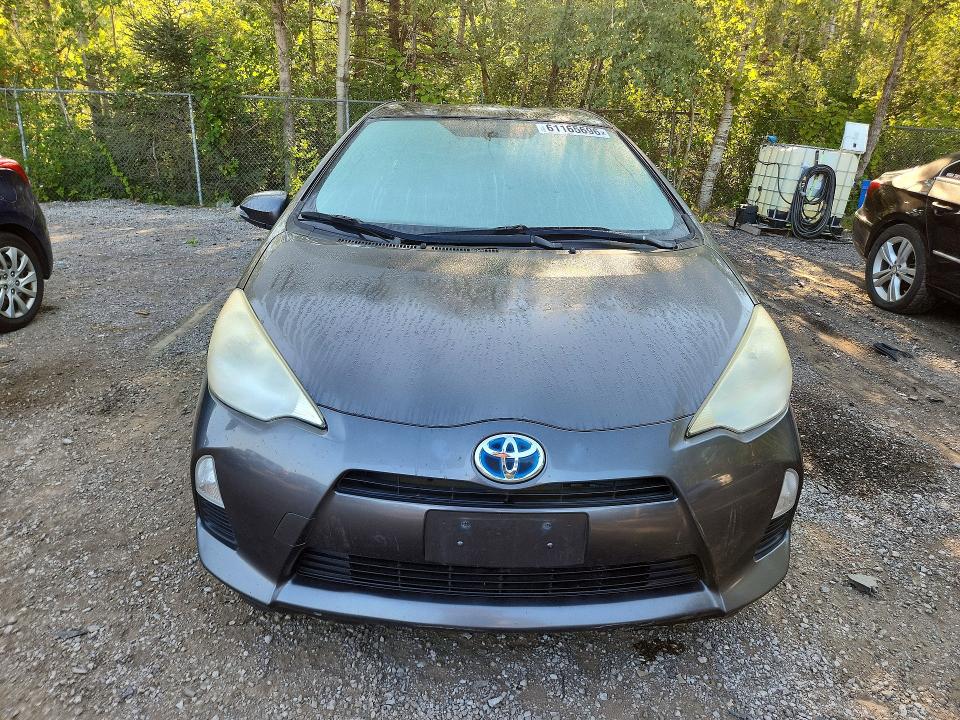 Продажа на аукционе авто 2013 Toyota Prius C, vin: JTDKDTB31D1540186, номер лота: 61165696