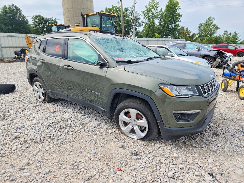 67137556 :رقم المزاد ، 3C4NJDBB0JT223460 vin ، 2018 Jeep Compass مزاد بيع