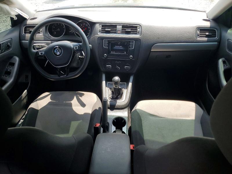 61230476 :رقم المزاد ، 3VW167AJ4HM327977 vin ، 2017 Volkswagen Jetta مزاد بيع
