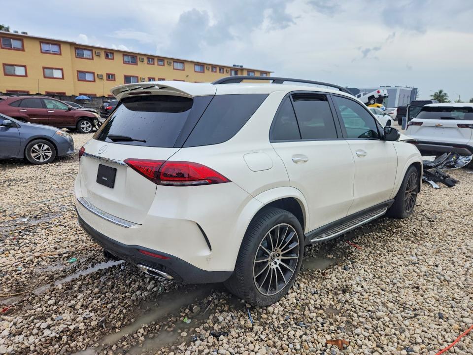 Продажа на аукционе авто 2022 Mercedes-benz Gle, vin: 4JGFB4JB6NA601745, номер лота: 64369636