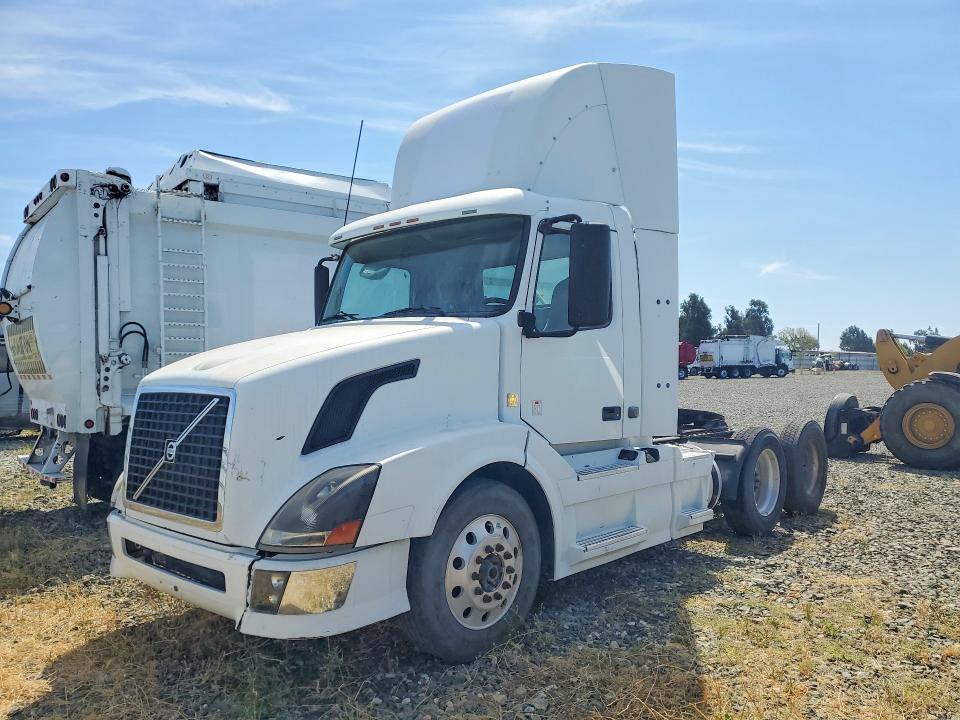 Продажа на аукционе авто 2011 Volvo Vnl, vin: 4V4NC9EG9BN532932, номер лота: 64145506
