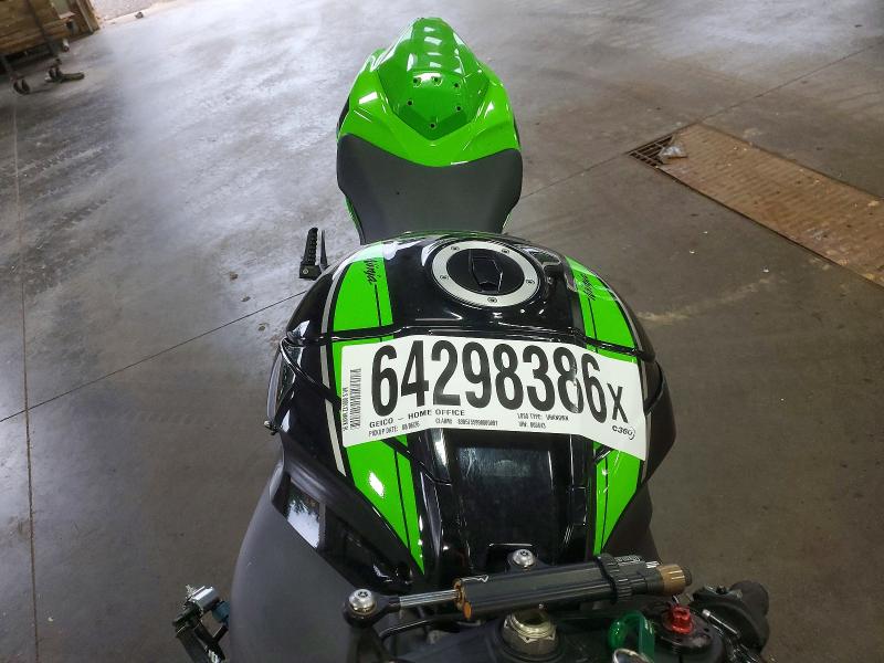 64298386 :رقم المزاد ، JKAZXCS1XGA003643 vin ، 2016 Kawasaki Zx1000 مزاد بيع