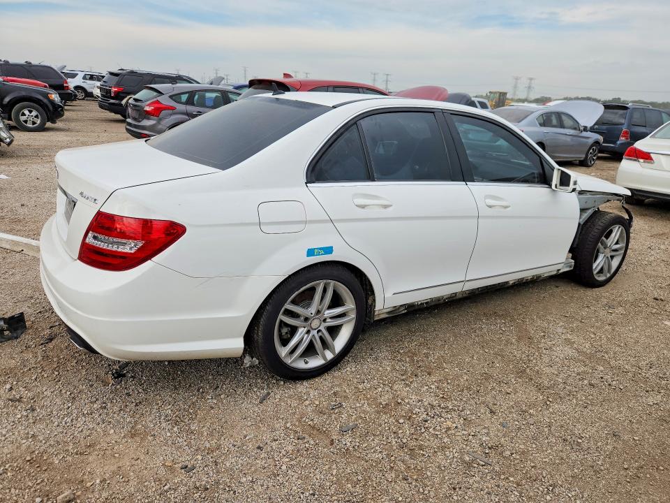 64933826 :رقم المزاد ، WDDGF8AB5ER304882 vin ، 2014 Mercedes-benz C مزاد بيع